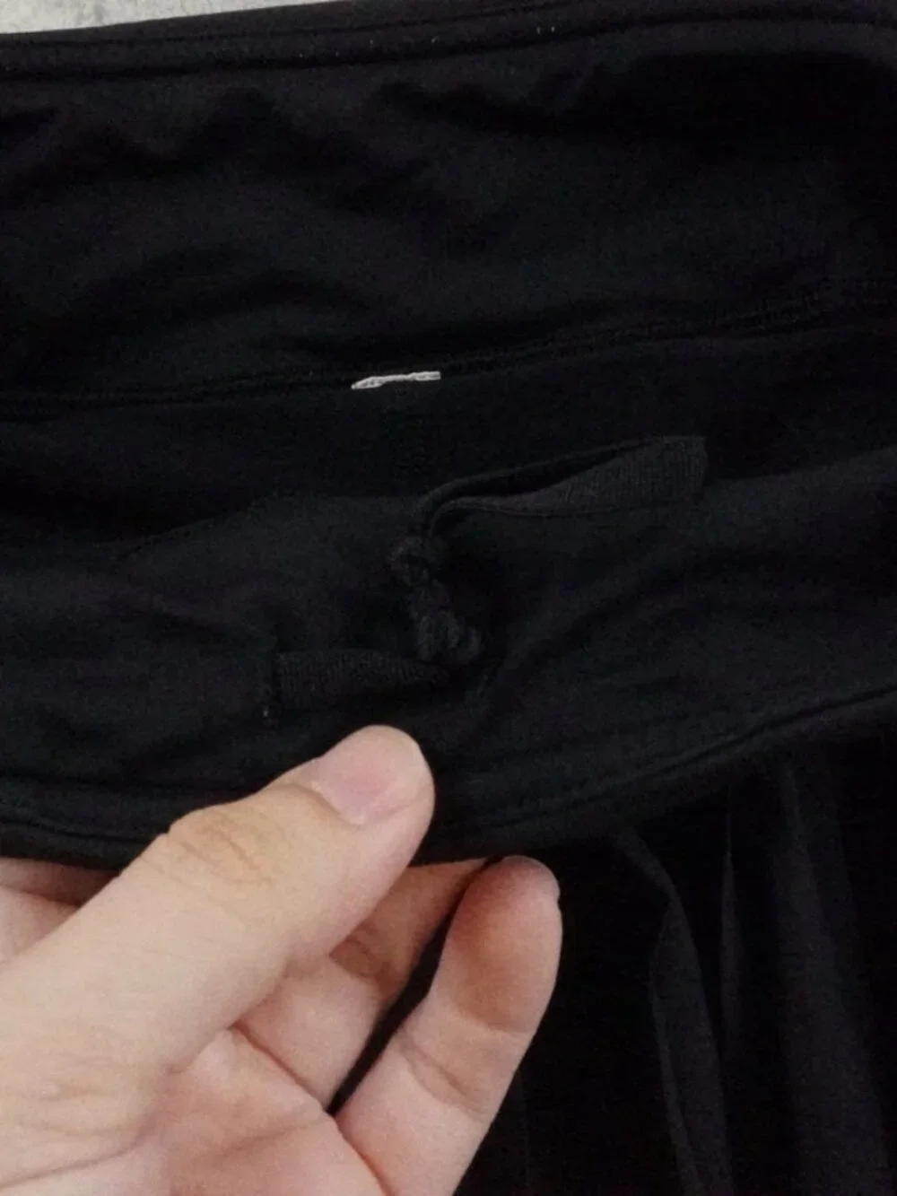 Lululemon Pleated Tennis Skirt Womens 10 Black athleisure Gym Yoga